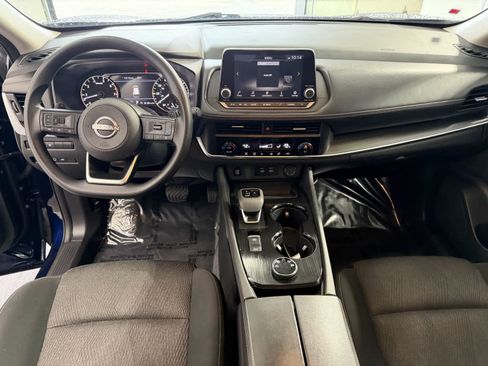Used 2024 Nissan Rogue SV AWD/4WD image 12