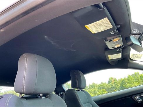 Used 2017 Ford Mustang Coupe RWD image 22