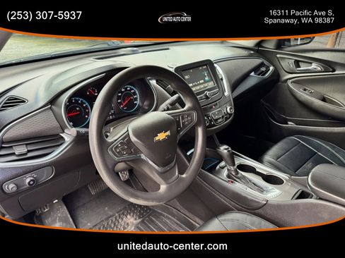 Used 2016 Chevrolet Malibu LT image 10