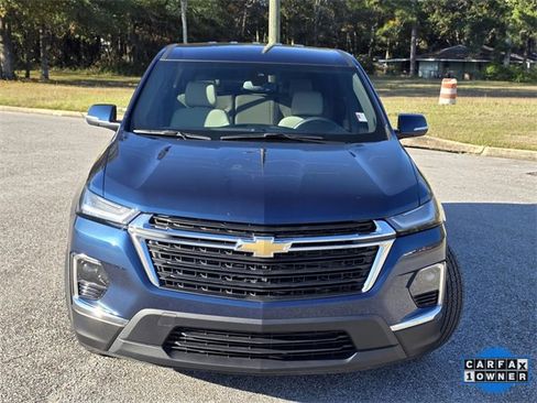 Used 2023 Chevrolet Traverse LS w/ Safety Package image 2