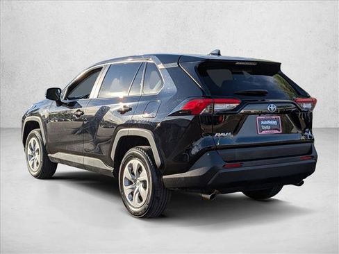 Used 2025 Toyota RAV4 LE image 8