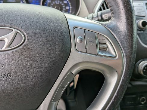 Used 2012 Hyundai Tucson GLS image 19