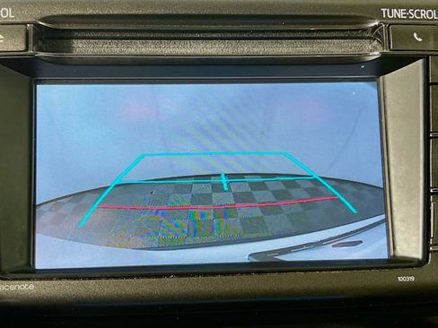 Used 2015 Toyota RAV4 Limited AWD/4WD image 14