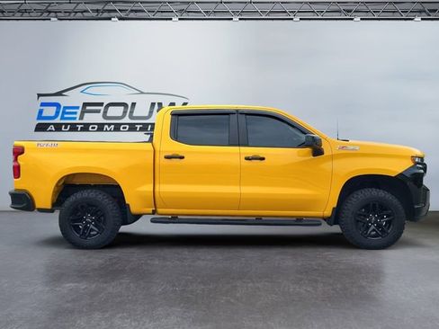 Used 2022 Chevrolet Silverado 1500 LT Trail Boss w/ LPO, Dark Essentials Package image 2