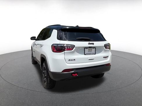 Used 2025 Jeep Compass Trailhawk AWD/4WD image 11