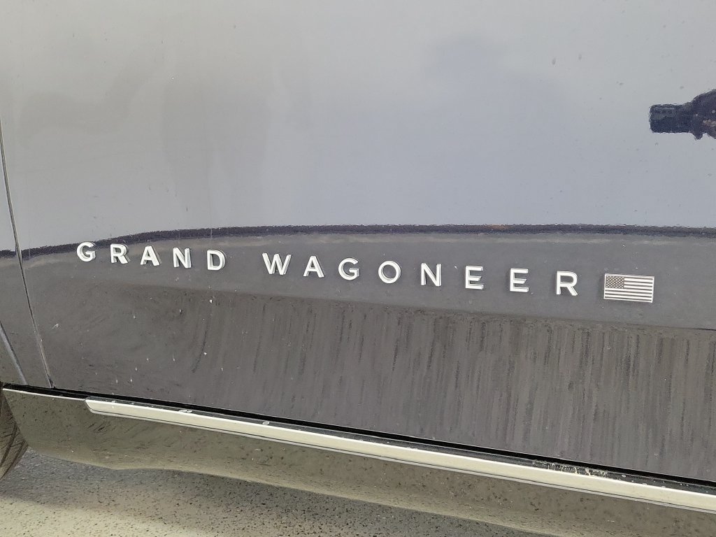 Used 2025 Jeep Grand Wagoneer 4WD image 8