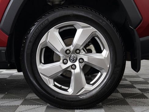 Used 2021 Toyota RAV4 Limited AWD/4WD image 16