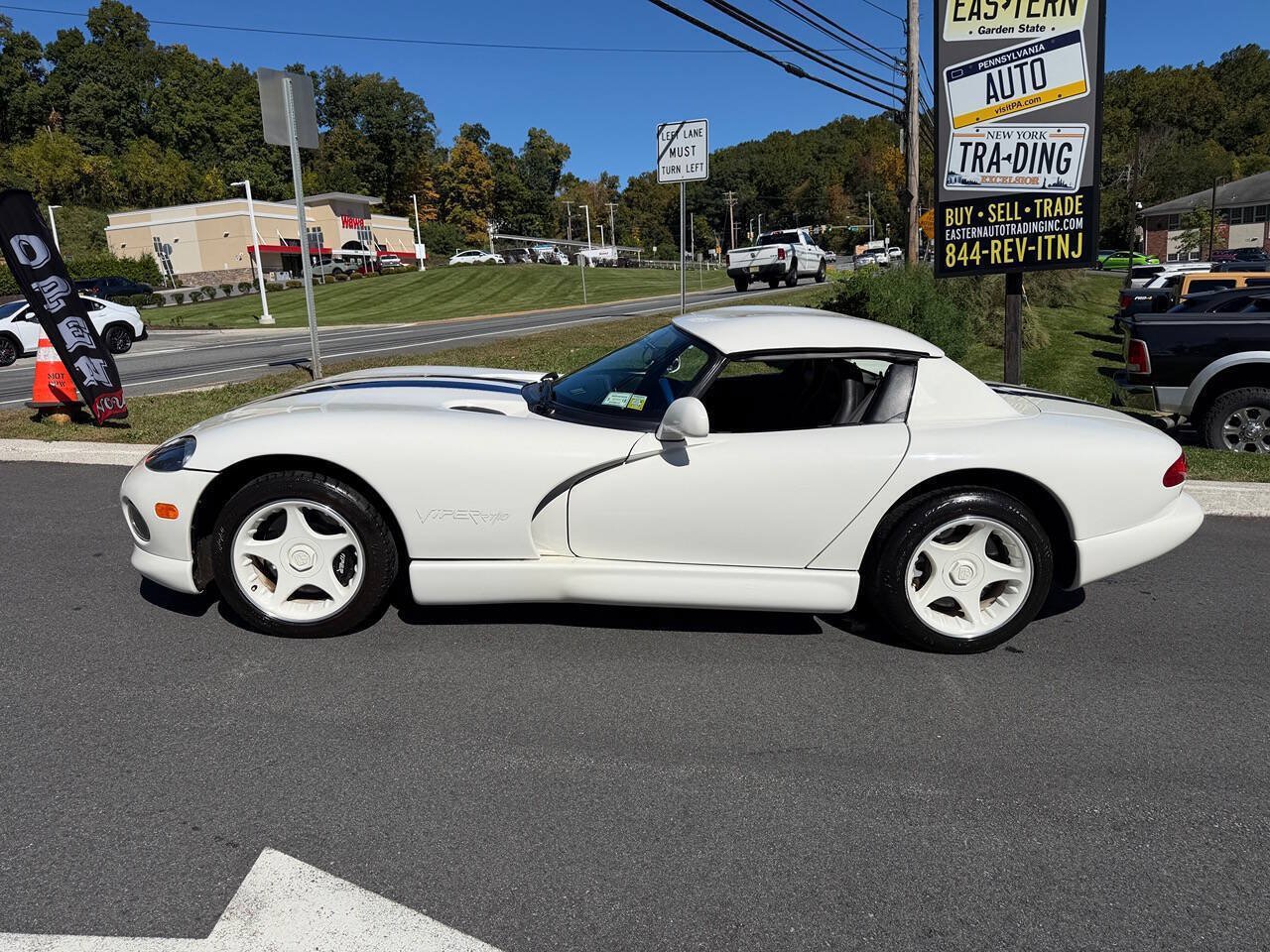 Used 1996 Dodge Viper RT/10 RWD image 3