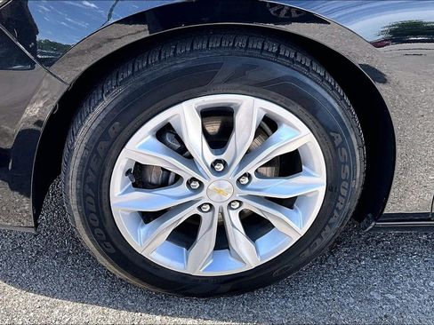 Used 2024 Chevrolet Malibu LT FWD image 12