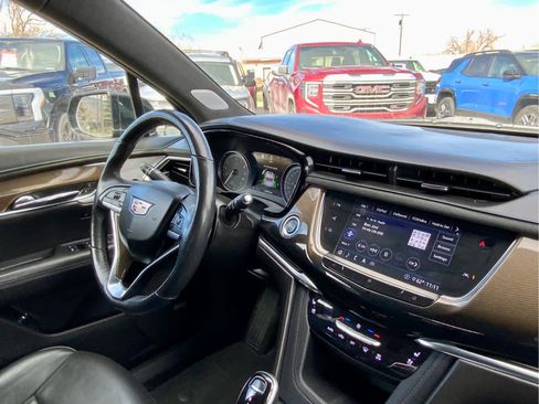 Used 2020 Cadillac XT6 Premium Luxury w/ Platinum Package AWD/4WD image 40
