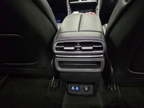 Used 2025 Genesis GV80 2.5T Standard AWD/4WD image 33