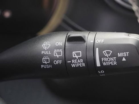 Used 2023 Jeep Grand Cherokee L Laredo image 30