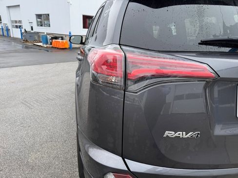 Used 2017 Toyota RAV4 XLE image 19
