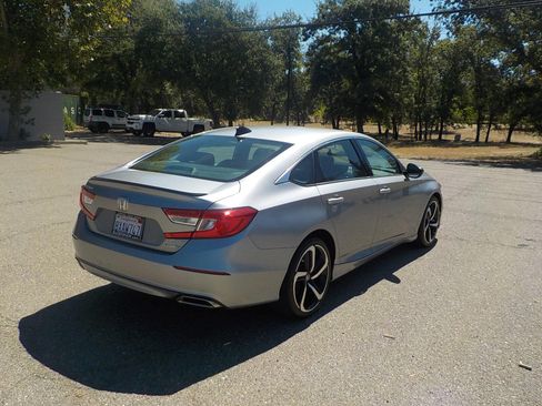Used 2021 Honda Accord Sport image 8