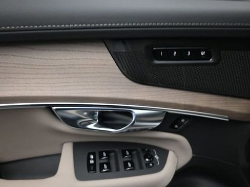 Used 2026 Volvo XC90 B6 Plus w/ Protection Package Premier image 20