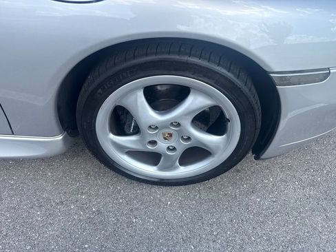 Used 2001 Porsche 911 Carrera RWD image 14