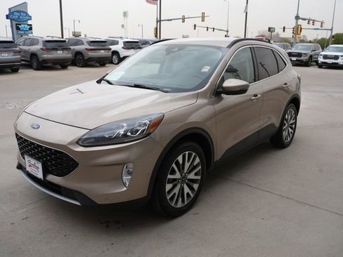 Used 2020 Ford Escape Titanium AWD/4WD image 30