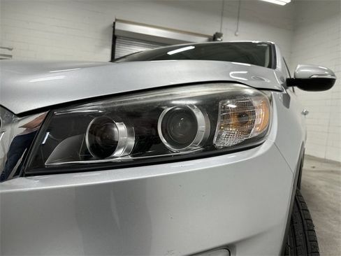 Used 2018 Kia Sorento L image 11