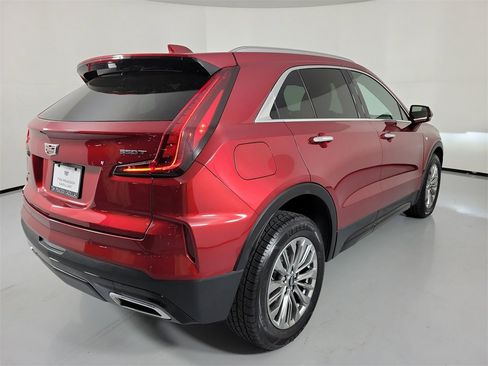 Certified 2024 Cadillac XT4 Premium Luxury image 4
