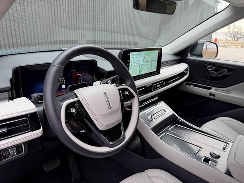 New 2026 Lincoln Aviator AWD image 9
