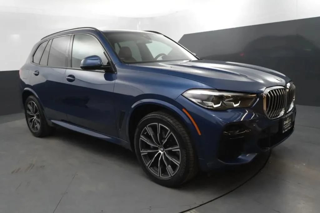 Used 2022 BMW X5 xDrive40i w/ M Sport Package AWD/4WD image 7