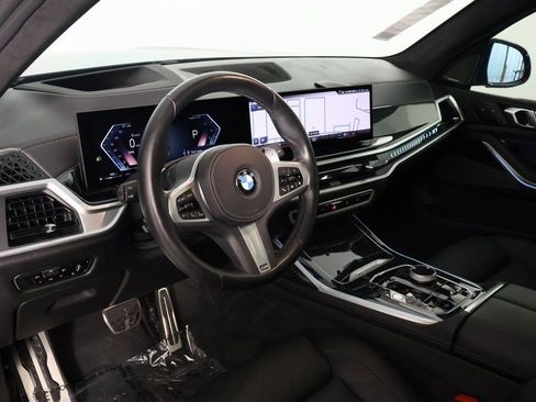 Used 2023 BMW X7 xDrive40i w/ Executive Package image 7