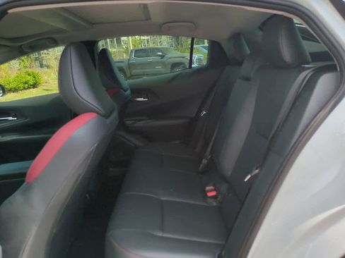 Used 2026 Toyota Prius Plug-In Hybrid FWD image 13