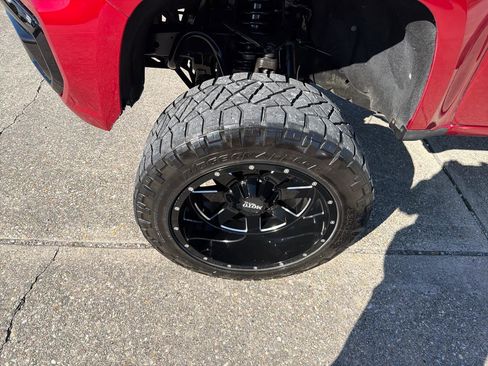 Used 2021 Chevrolet Colorado LT image 14