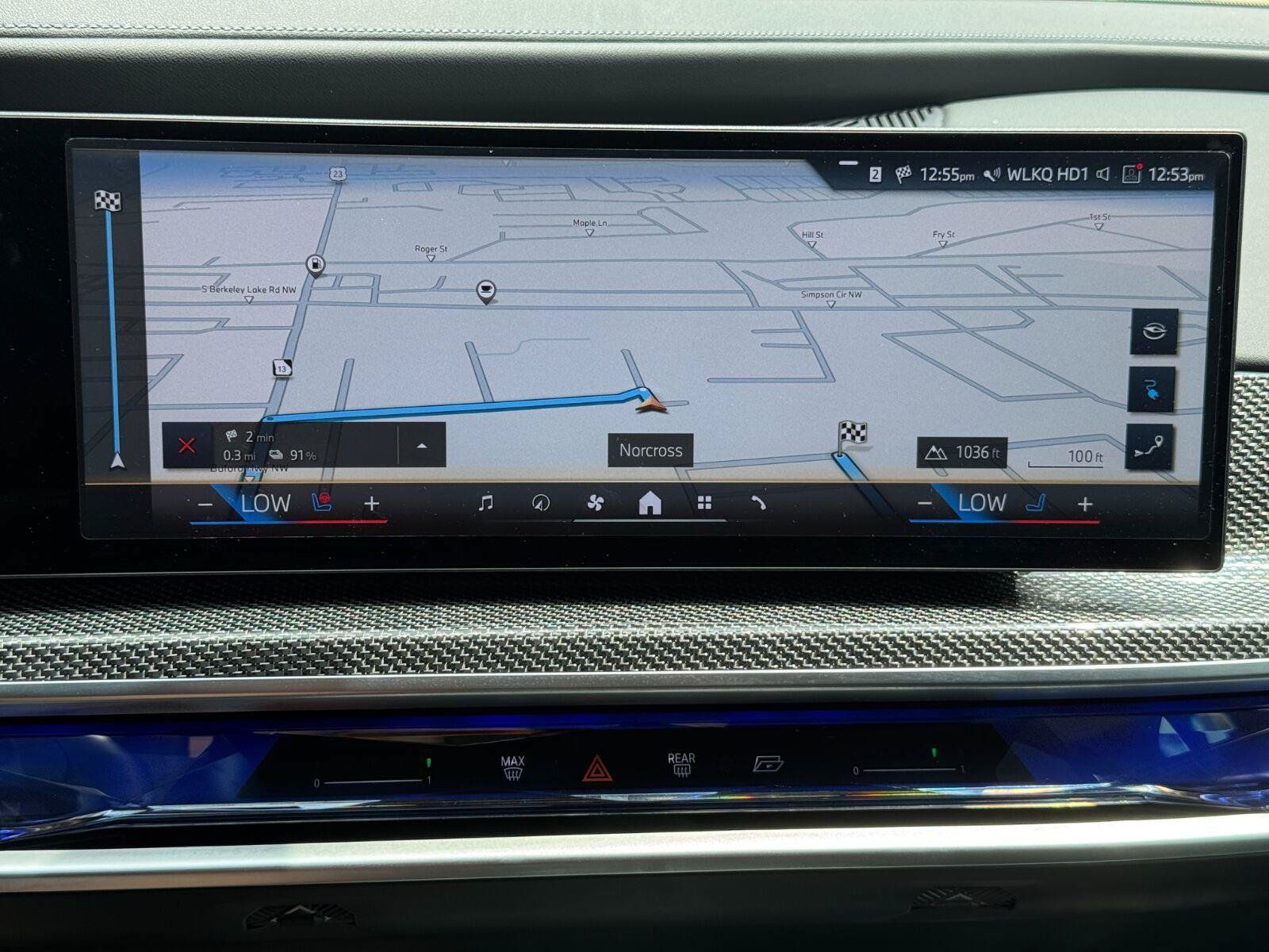 Used 2024 BMW i7 eDrive50 w/ M Sport Package RWD image 26