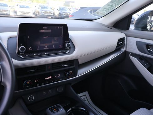 Used 2023 Nissan Rogue SV AWD/4WD image 34