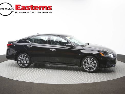 Used 2024 Nissan Altima 2.5 SL AWD/4WD image 42