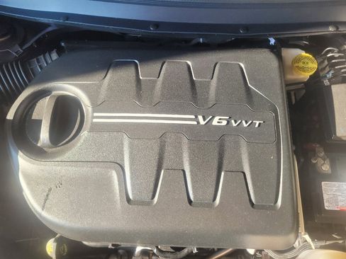 Used 2022 Jeep Cherokee Limited AWD/4WD image 30