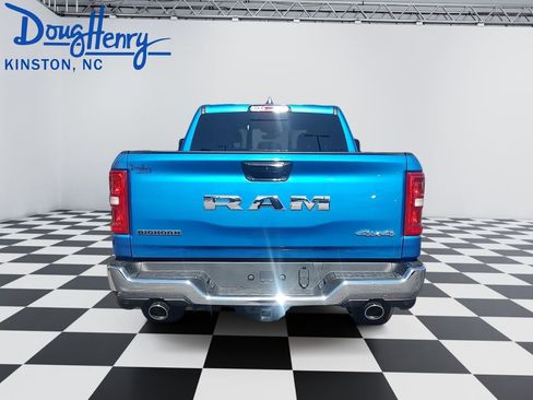 Used 2026 RAM 1500 4x4 Crew Cab image 4