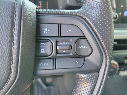 Used 2025 Toyota Tacoma SR5 AWD/4WD image 22