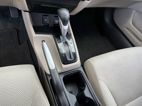 Used 2013 Honda Civic Hybrid Sedan image 25