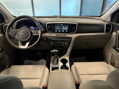 Used 2022 Kia Sportage LX w/ LX AWD Value Edition Package image 9