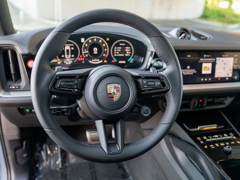 New 2026 Porsche Cayenne S image 14