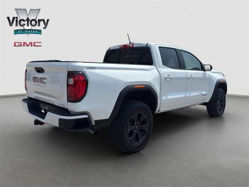 Used 2025 GMC Canyon Elevation image 15