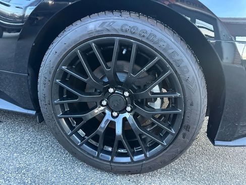 Used 2017 Ford Mustang GT Premium w/ GT Performance Package image 34