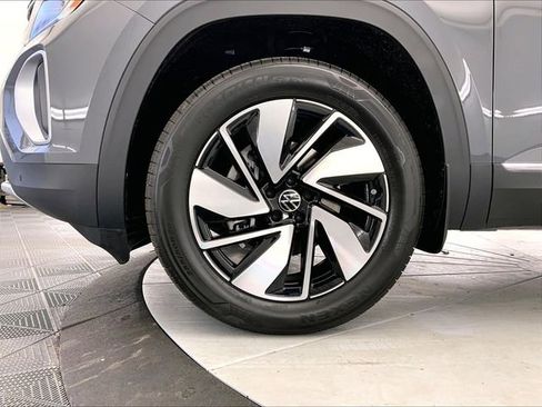 New 2026 Volkswagen Atlas SEL image 12