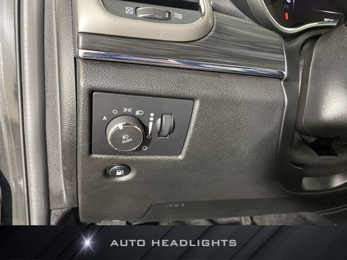 Used 2022 Jeep Grand Cherokee Limited AWD/4WD image 26