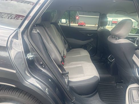Used 2023 Subaru Outback Premium AWD/4WD image 27