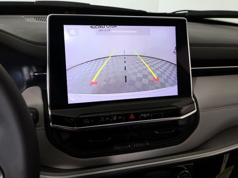 Used 2024 Jeep Compass Limited image 6