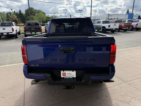 Certified 2025 Toyota Tacoma TRD Sport AWD/4WD image 5