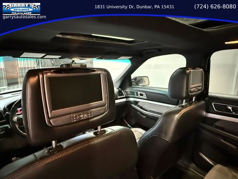 Used 2017 Ford Explorer XLT w/ Equipment Group 202A AWD/4WD image 27