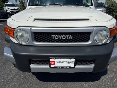 Used 2014 Toyota FJ Cruiser 4WD w/ Convenience Package image 29
