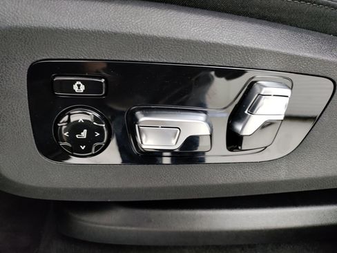 Used 2026 BMW X7 xDrive40i w/ M Sport Package image 13