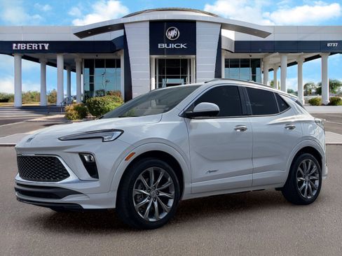Used 2024 Buick Encore GX Avenir w/ Avenir Technology Package FWD image 5