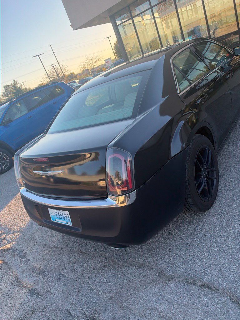 Used 2013 Chrysler 300 AWD w/ Driver Convenience Group image 6