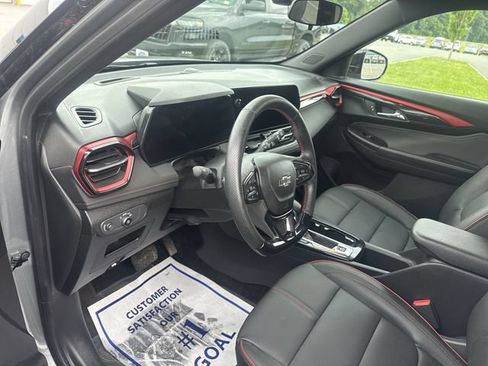 Used 2024 Chevrolet TrailBlazer RS AWD/4WD image 10
